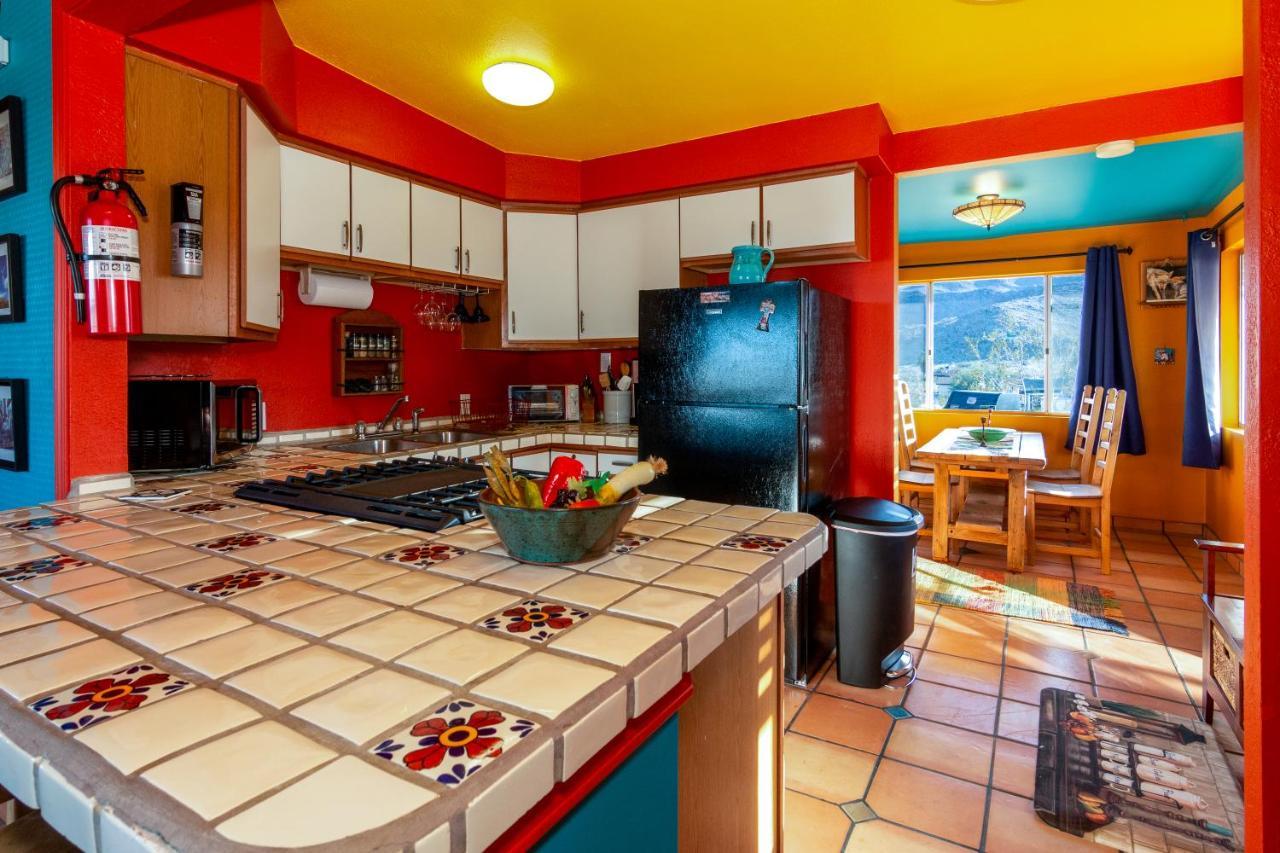 Holiday home Chuck's In A Joshua Tree Community