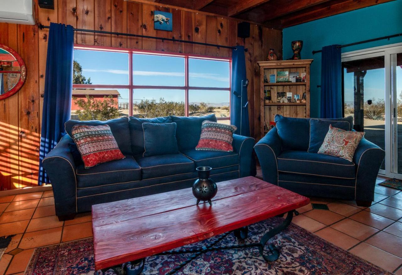Holiday home Chuck's In A Joshua Tree Community