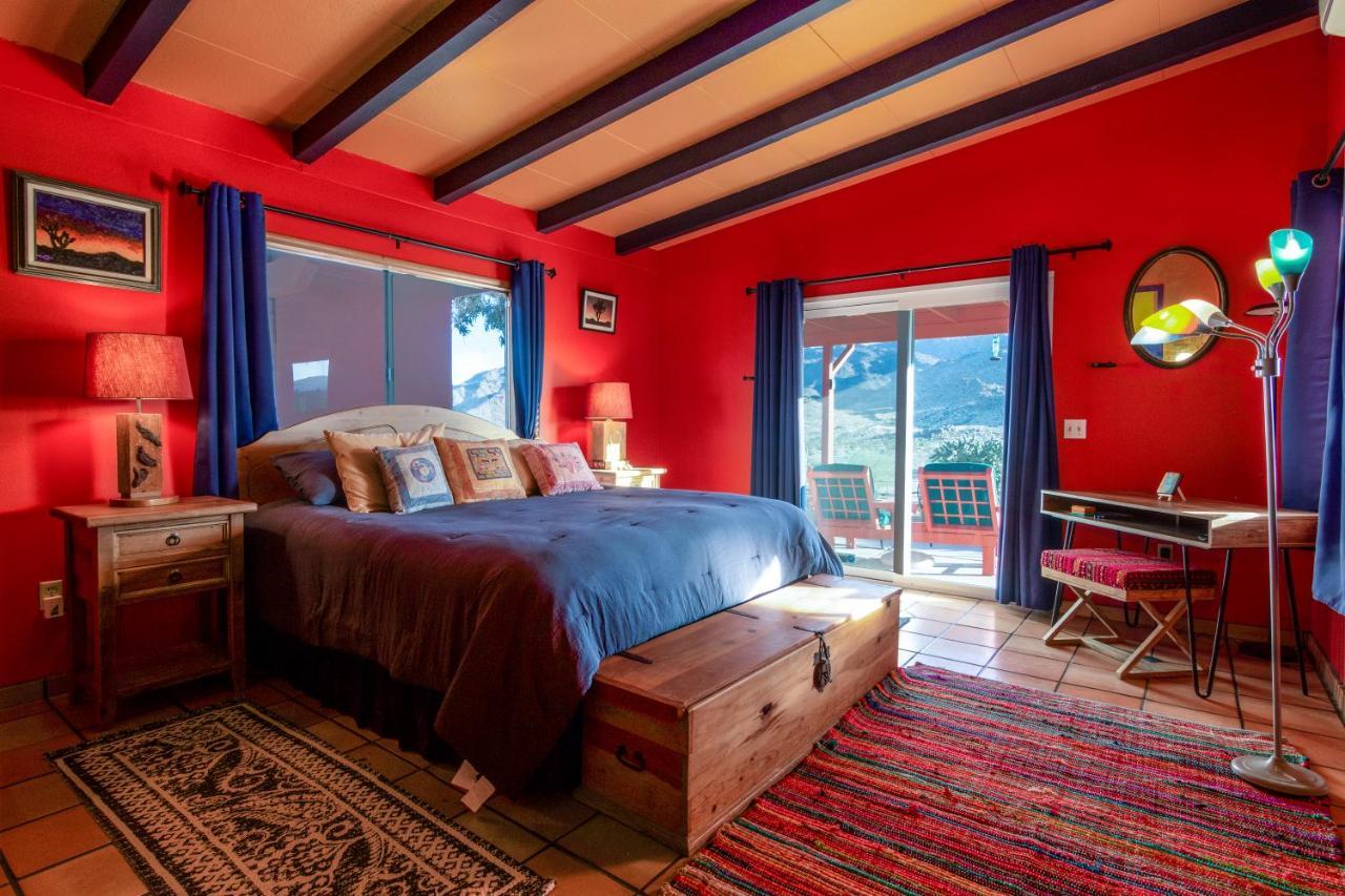 Holiday home Chuck's In A Joshua Tree Community *
